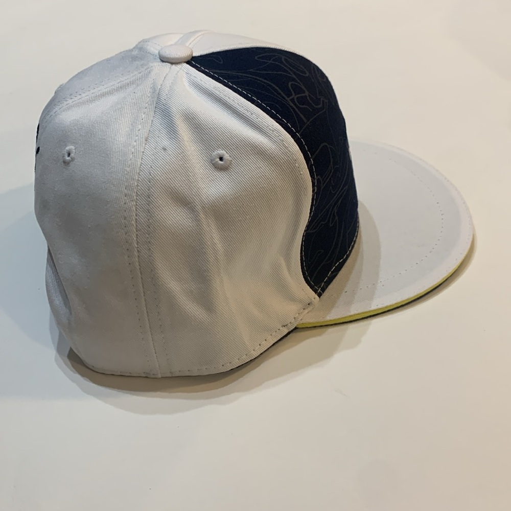 Red Bull Racing Baseball Hat - Picture 7 of 8